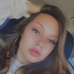 Meet your Posher, Avery